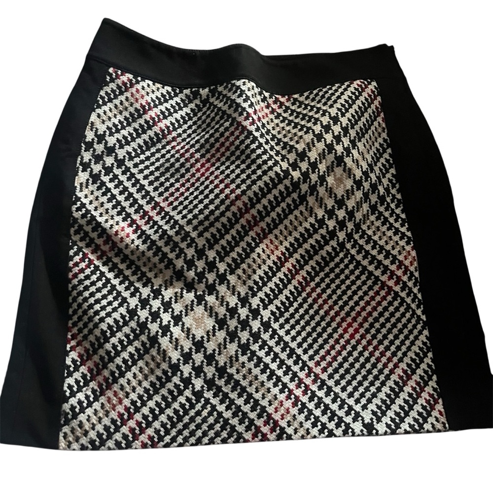 Elegant Houndstooth Mini Skirt